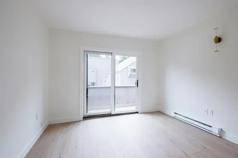 33 Coburn Woods Drive Nashua NH 03063