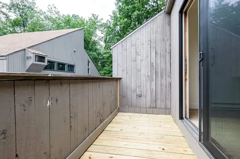 33 Coburn Woods Drive Nashua NH 03063