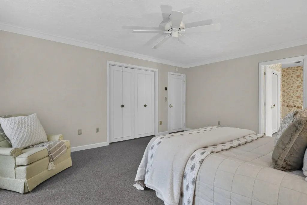 28 Buttonwood Road Bedford NH 03110