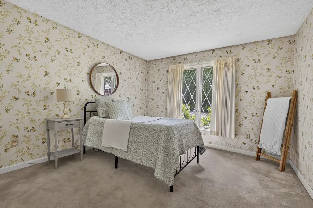 28 Buttonwood Road Bedford NH 03110