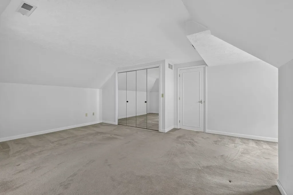 28 Buttonwood Road Bedford NH 03110