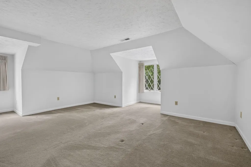 28 Buttonwood Road Bedford NH 03110