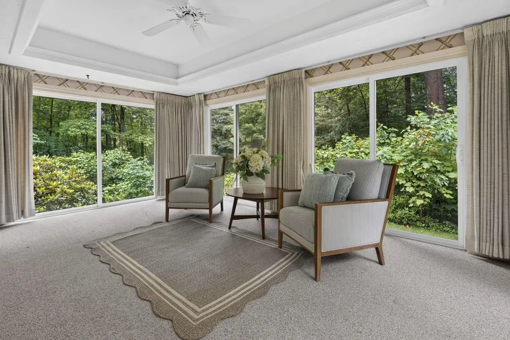 28 Buttonwood Road Bedford NH 03110