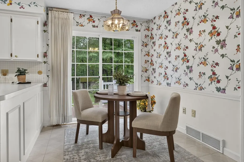 28 Buttonwood Road Bedford NH 03110