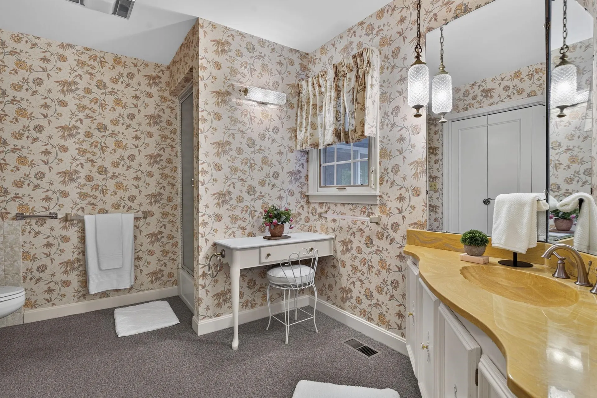 28 Buttonwood Road Bedford NH 03110