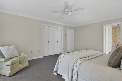 28 Buttonwood Road Bedford NH 03110