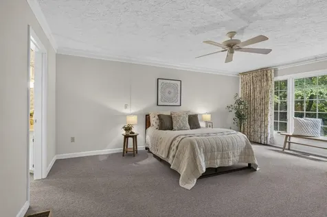 28 Buttonwood Road Bedford NH 03110
