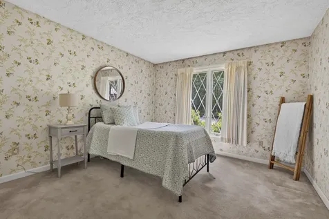 28 Buttonwood Road Bedford NH 03110