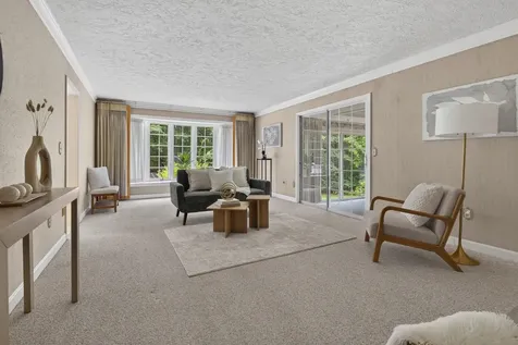 28 Buttonwood Road Bedford NH 03110