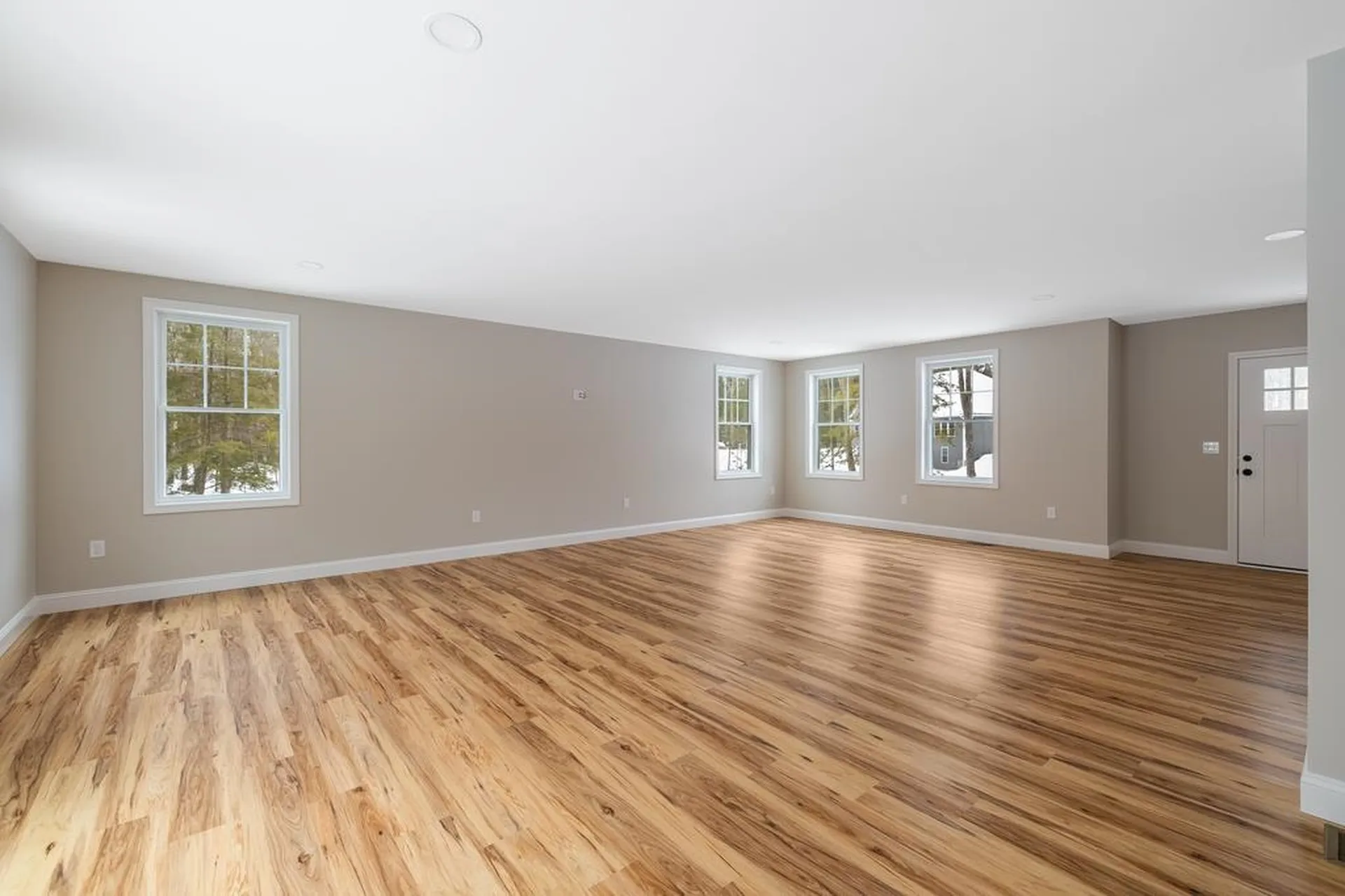 118 Mills Shore Drive Hampstead NH 03841