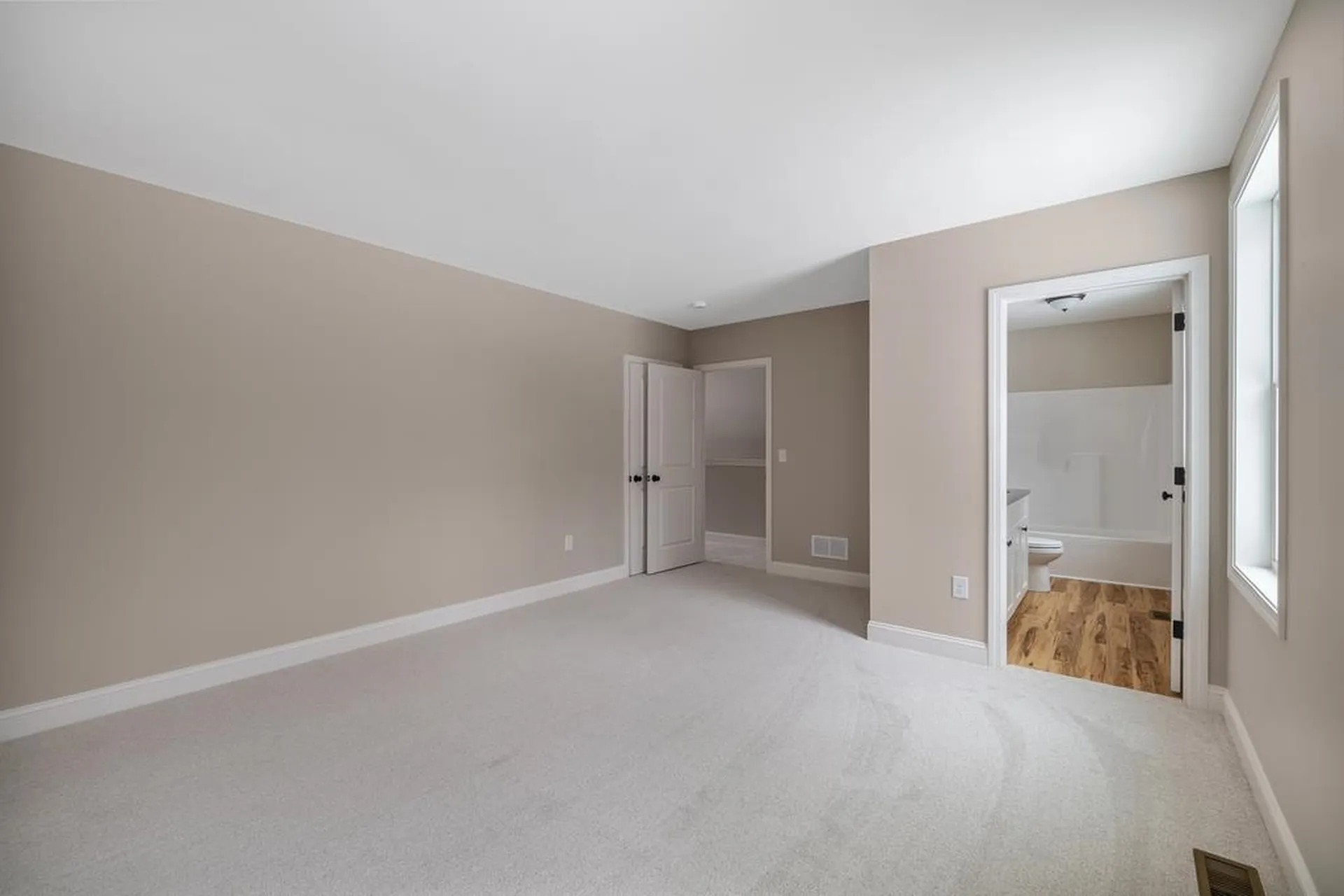 118 Mills Shore Drive Hampstead NH 03841