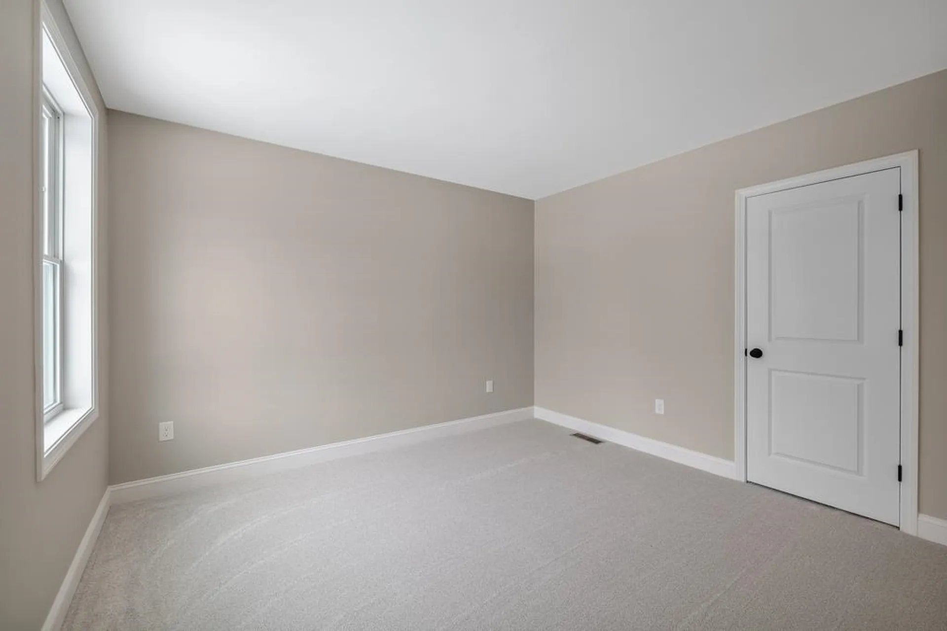 118 Mills Shore Drive Hampstead NH 03841