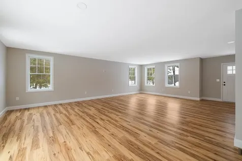 118 Mills Shore Drive Hampstead NH 03841