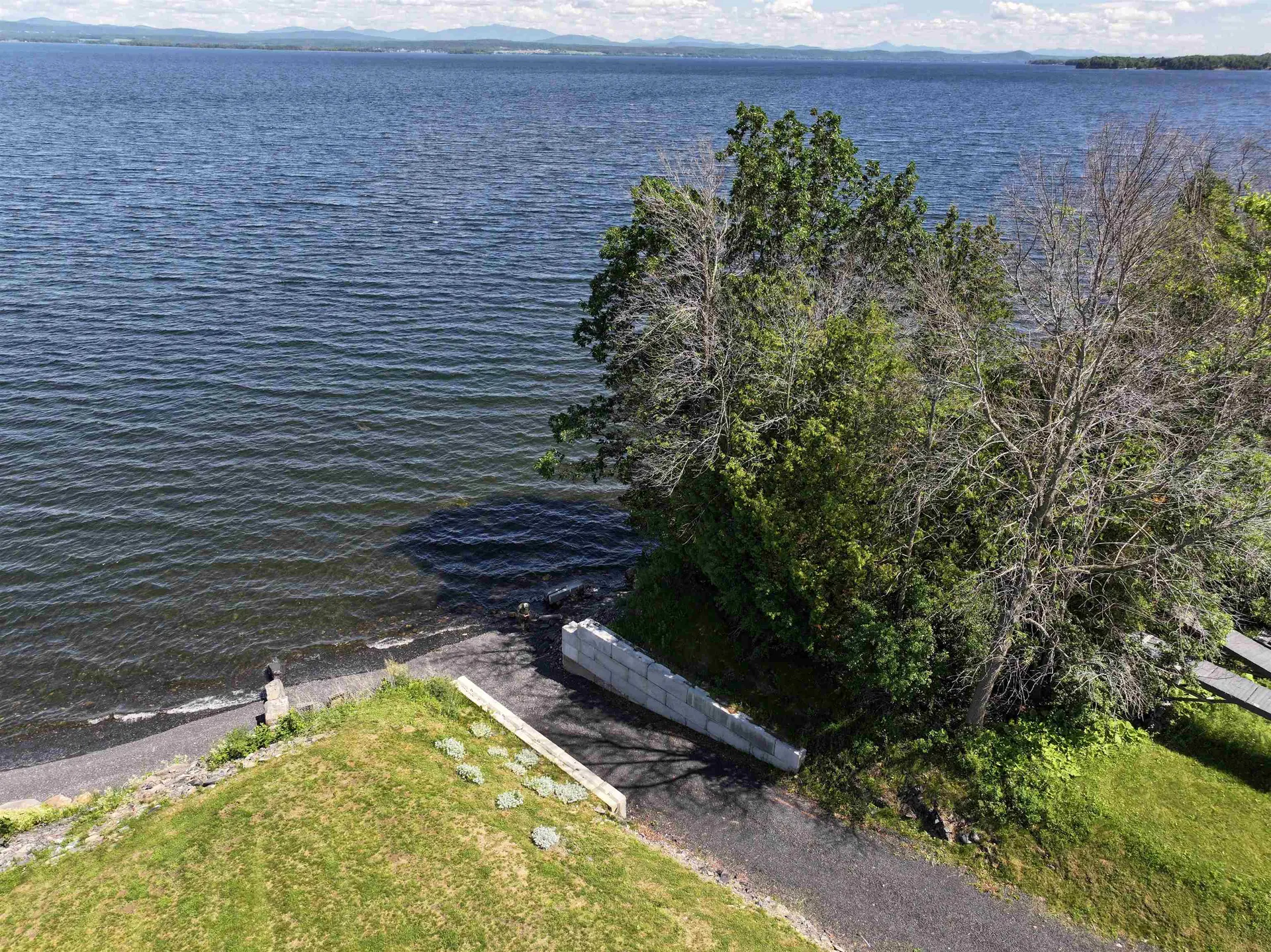 2254 Us Route 2 North Hero VT 05474