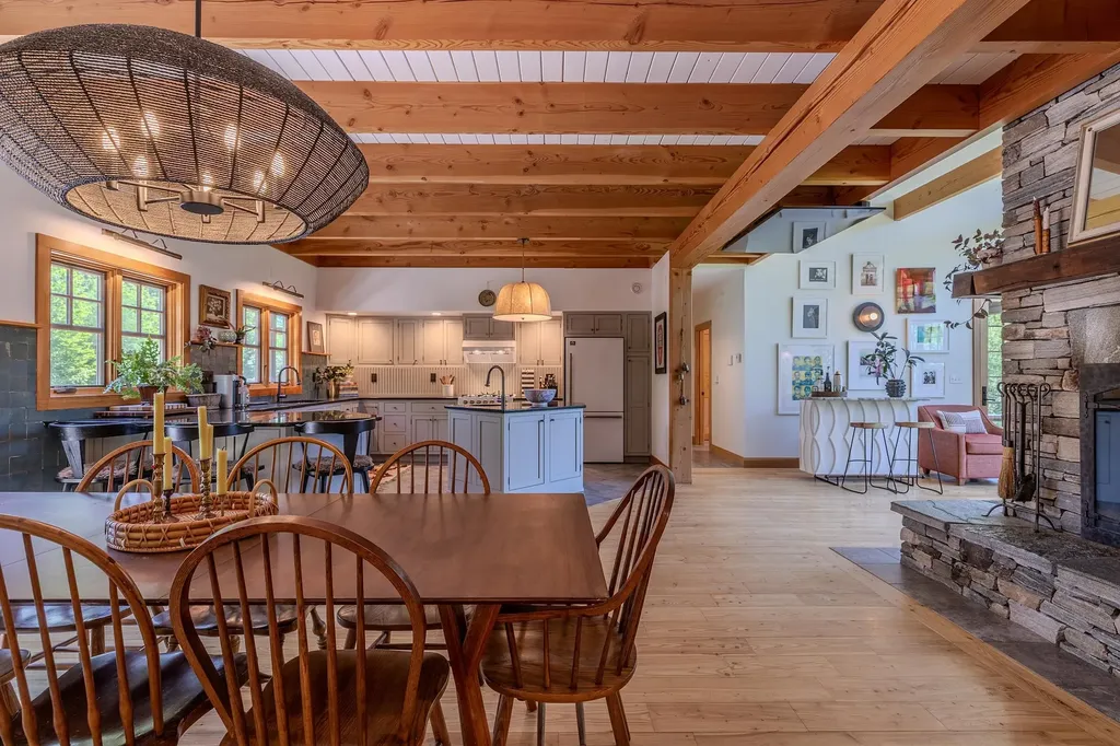 25 Perry Road Mount Holly VT 05758