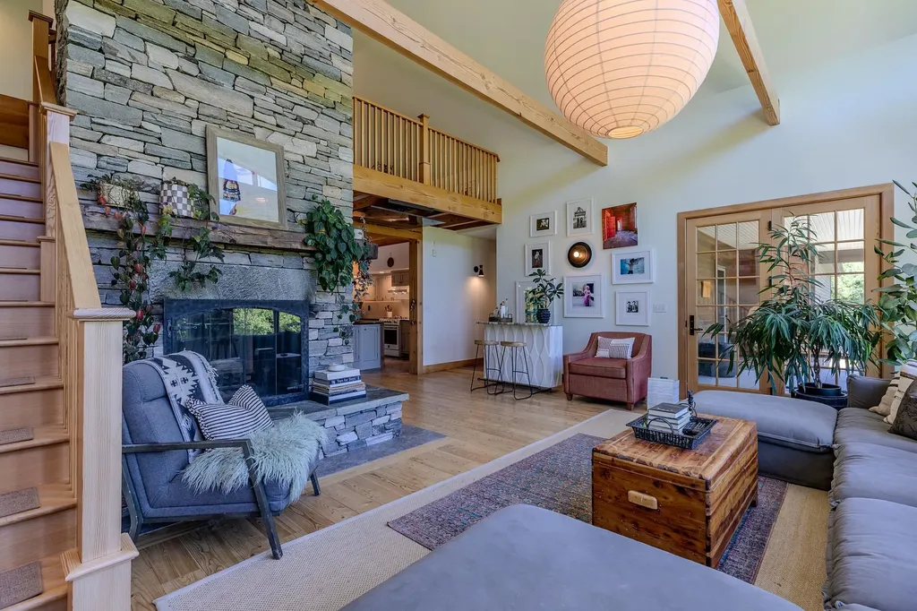 25 Perry Road Mount Holly VT 05758