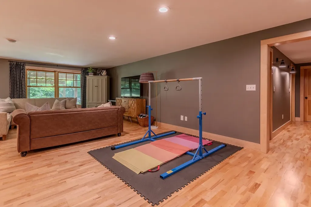 25 Perry Road Mount Holly VT 05758