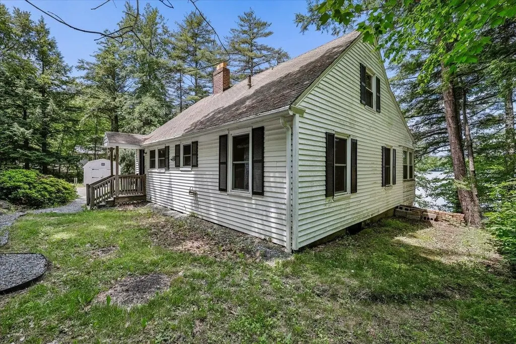 52 Berry Road Loudon NH 03307