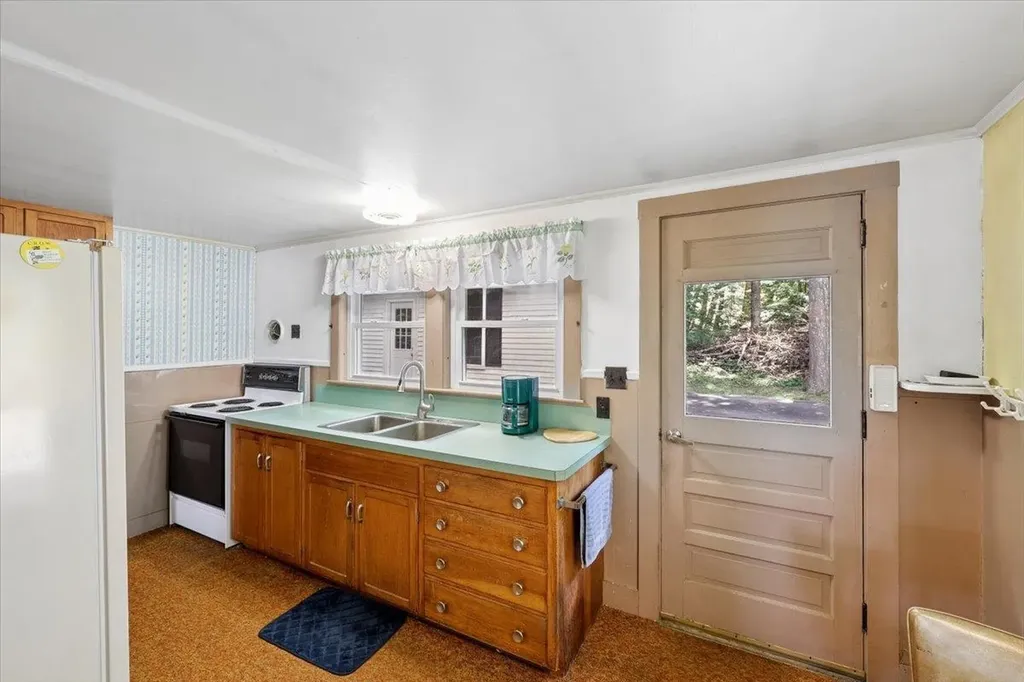 52 Berry Road Loudon NH 03307