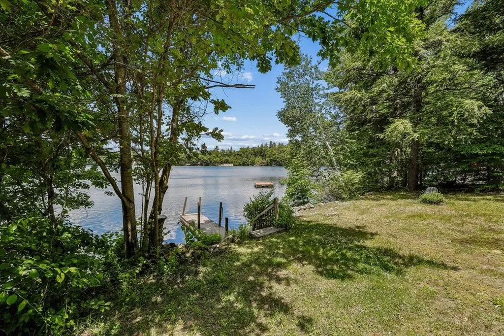 52 Berry Road Loudon NH 03307