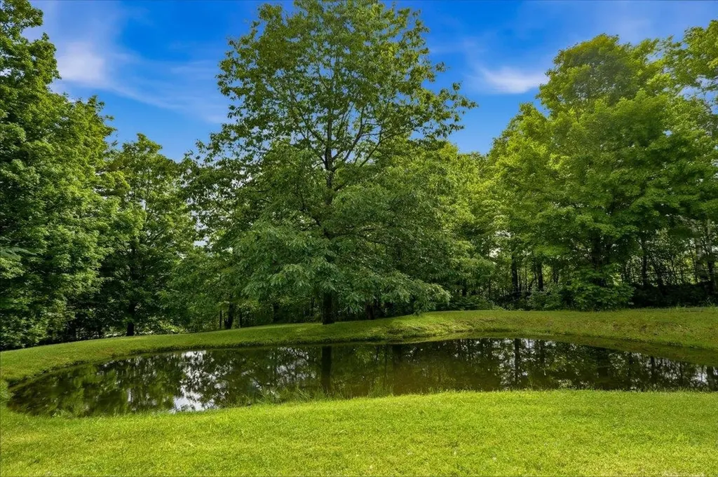66 Huntley Road Cambridge VT 05444