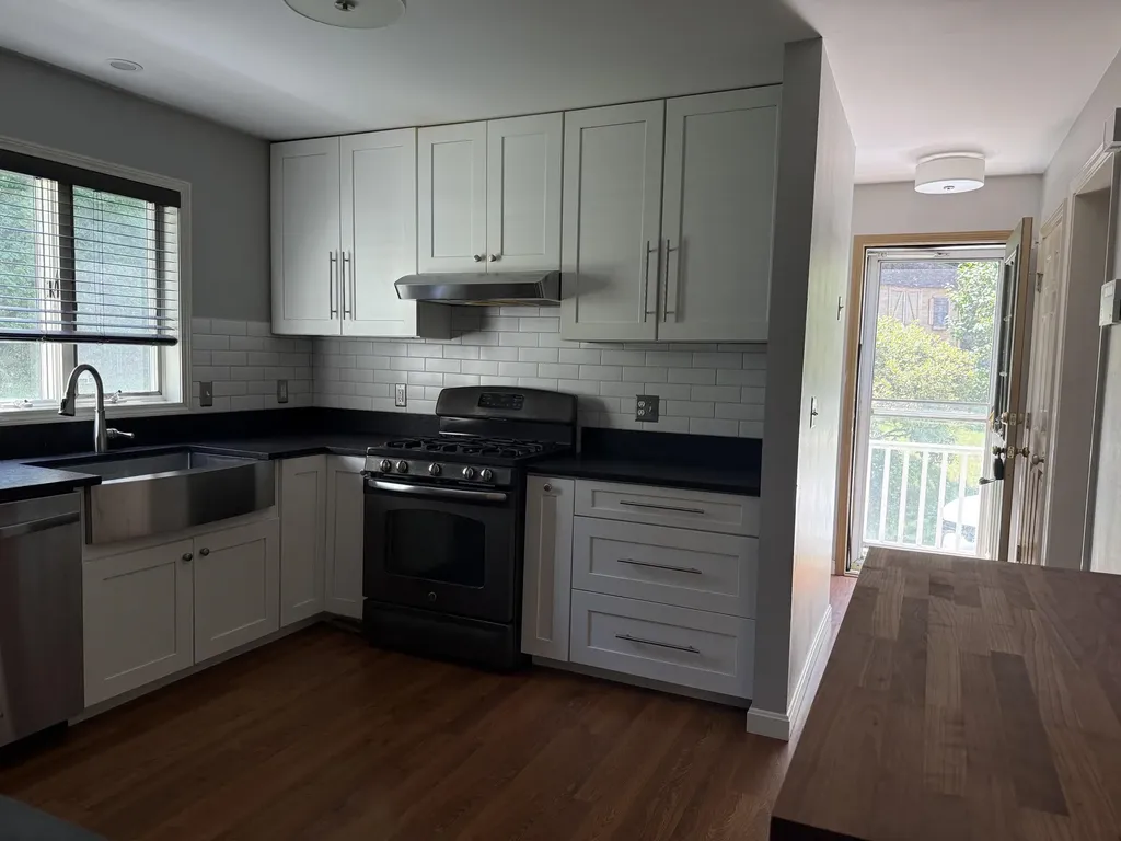 48 Mcintyre Court Manchester NH 03104