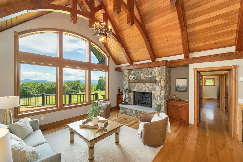 44 Pease Road Meredith NH 03253