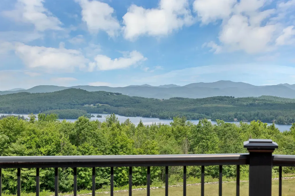 44 Pease Road Meredith NH 03253