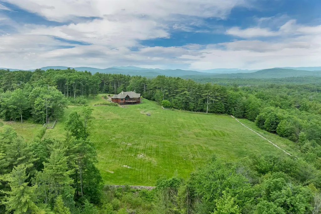 44 Pease Road Meredith NH 03253