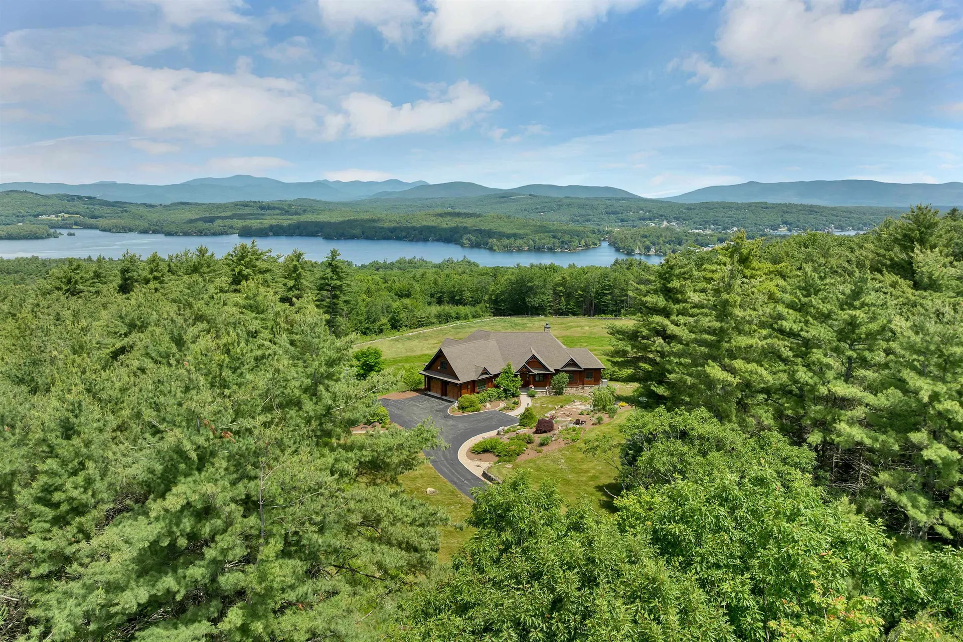 44 Pease Road Meredith NH 03253