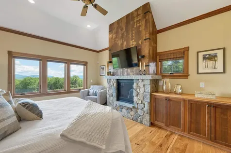 44 Pease Road Meredith NH 03253