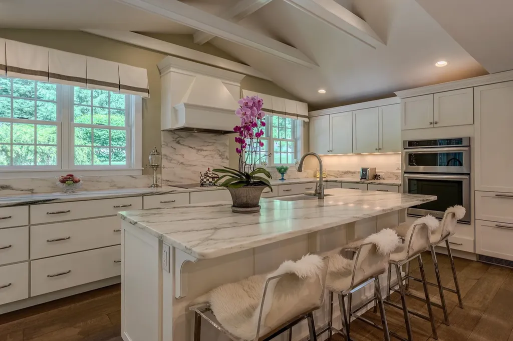 59 Barrows Heights Dorset VT 05251