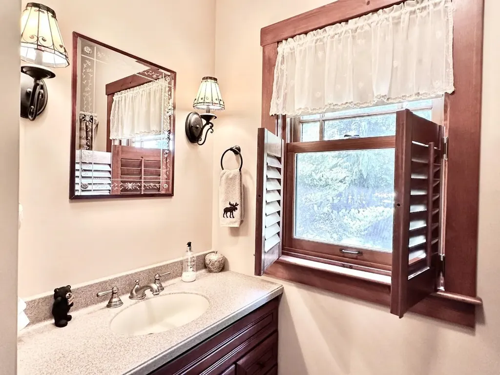 203 Shore N Drive Bridgewater NH 03222