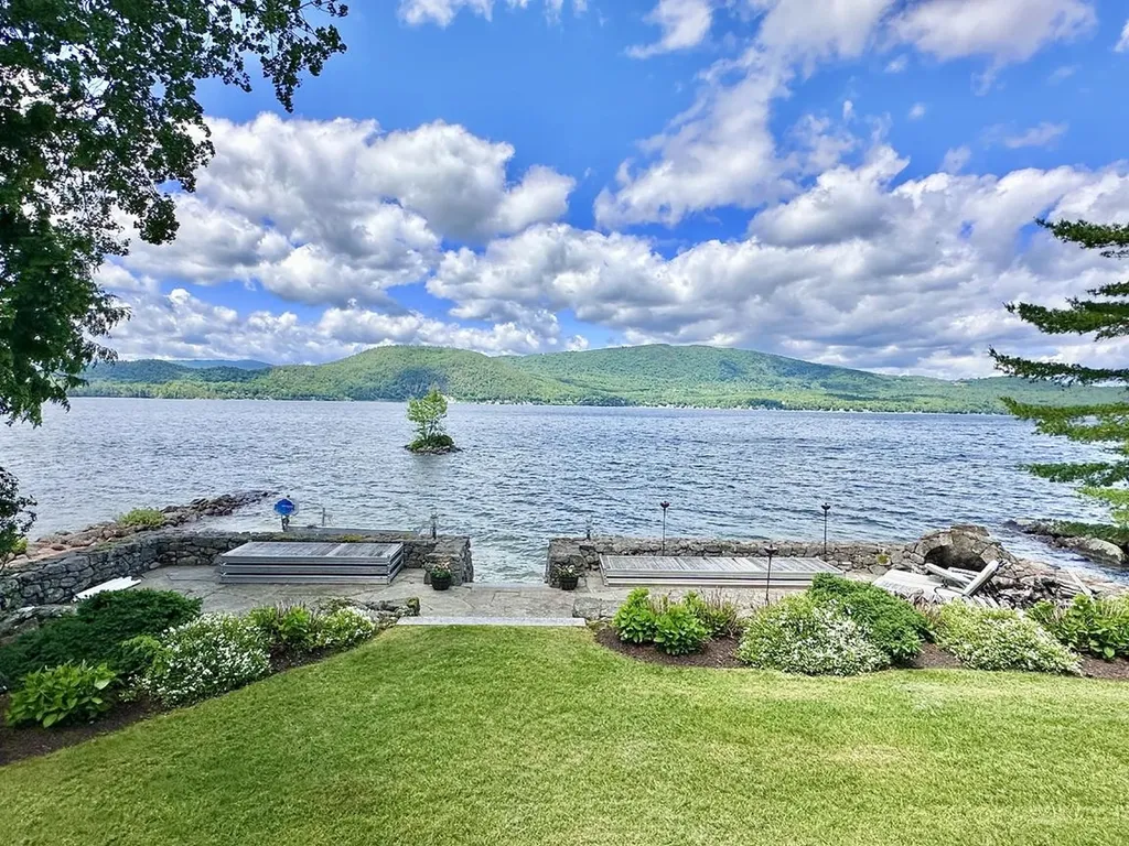203 Shore N Drive Bridgewater NH 03222