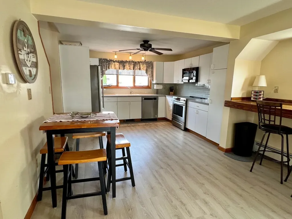 339 Woodstock Street Seabrook NH 03874