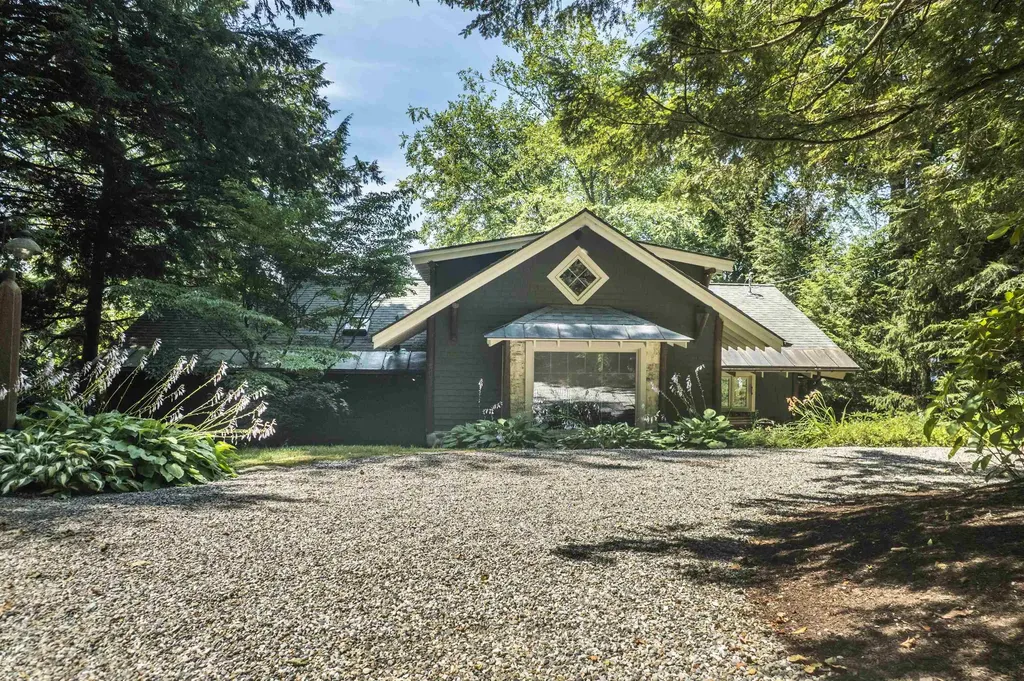 289 Ledgemere Point Hubbardton VT 05732