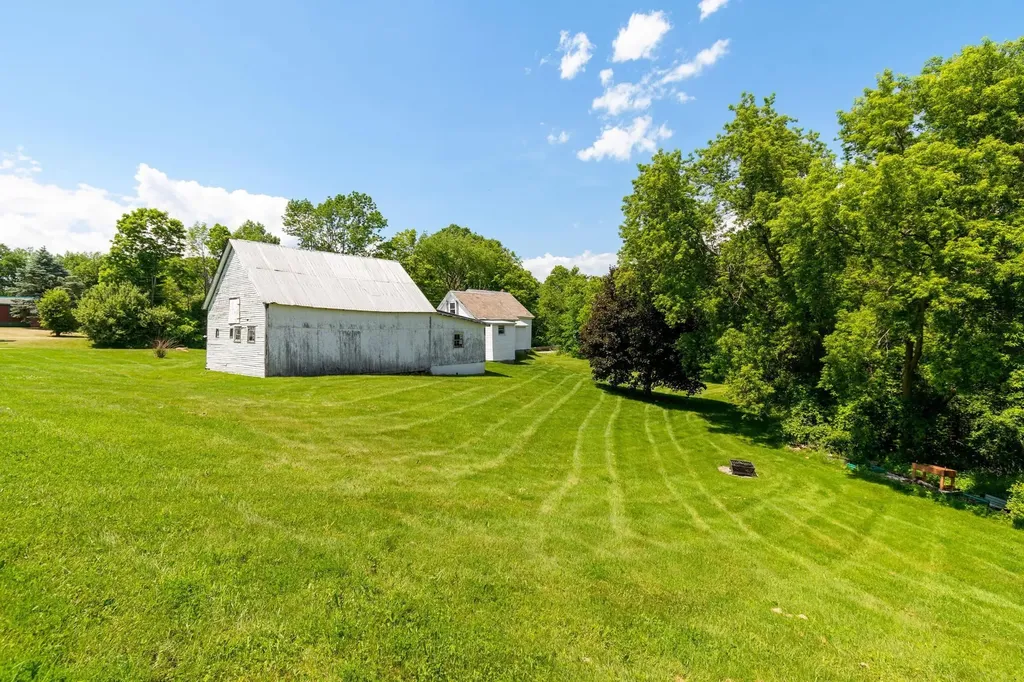 579 Crown Point Road Bridport VT 05734