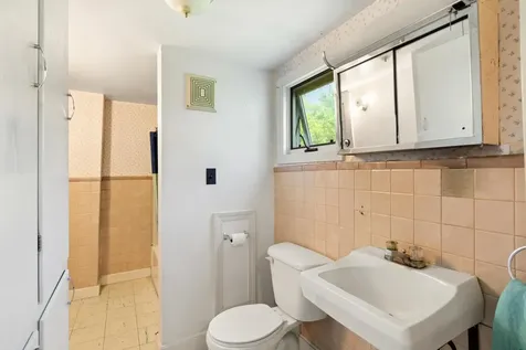 579 Crown Point Road Bridport VT 05734