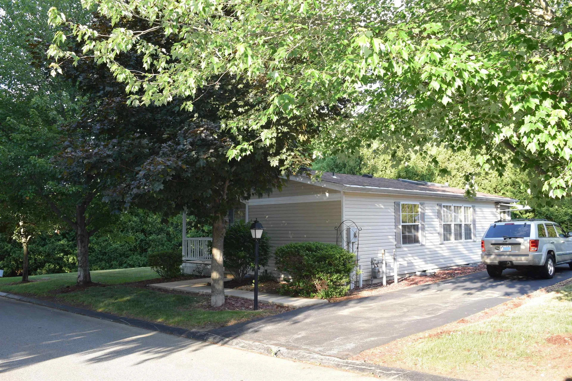 19 Harmony Way Manchester NH 03104