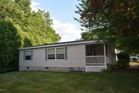 19 Harmony Way Manchester NH 03104