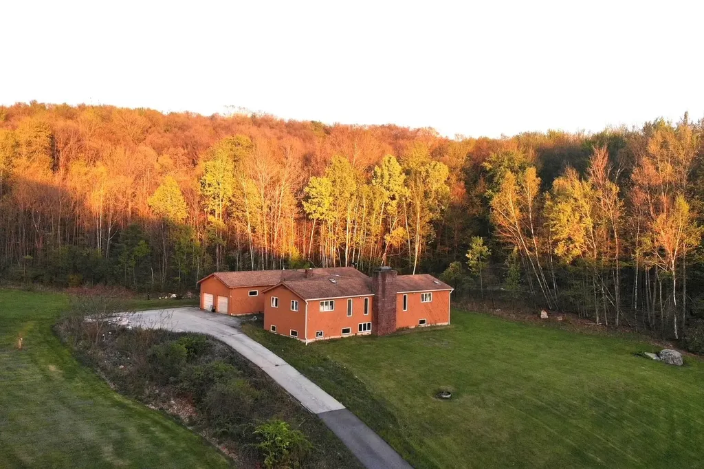 498 Town Line Road Bennington VT 05201