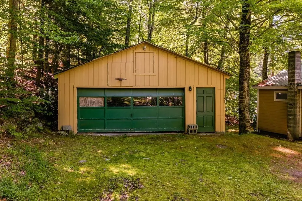 49/51 Northshore Road Sunapee NH 03782