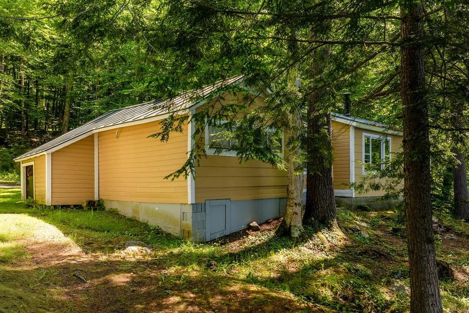 49/51 Northshore Road Sunapee NH 03782
