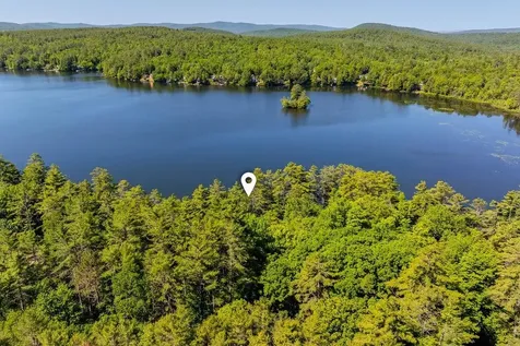 49/51 Northshore Road Sunapee NH 03782