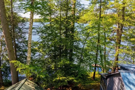 49/51 Northshore Road Sunapee NH 03782