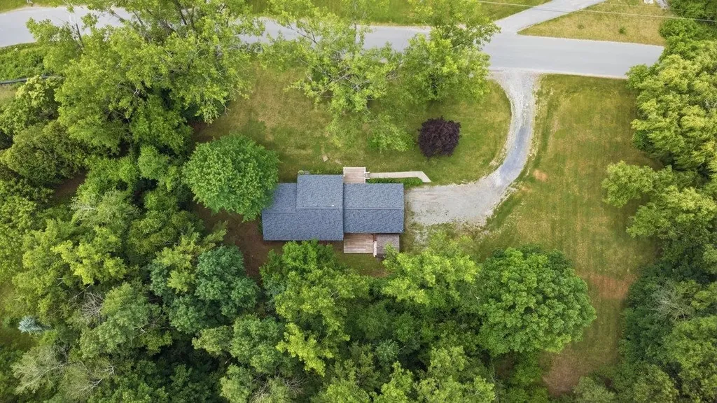 110 State Line Drive Pownal VT 05261