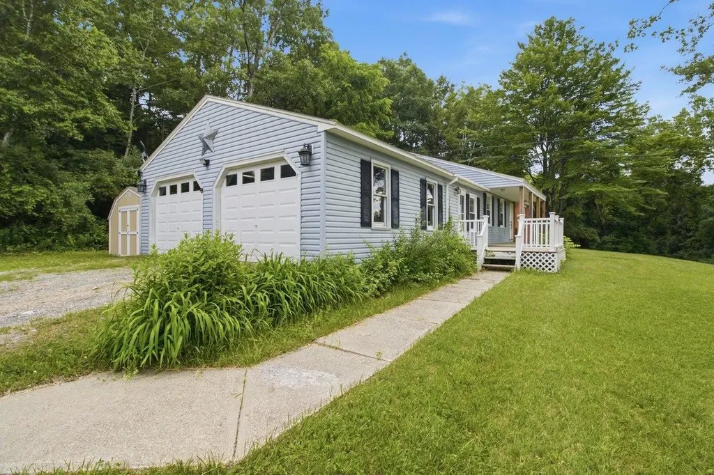 110 State Line Drive Pownal VT 05261