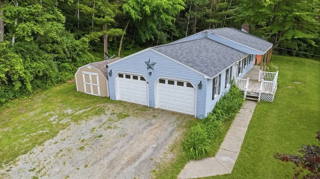 110 State Line Drive Pownal VT 05261