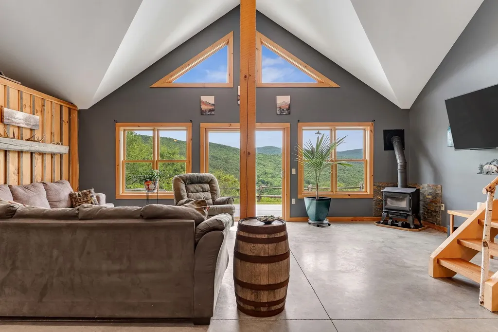 485 Smith Road Fayston VT 05660