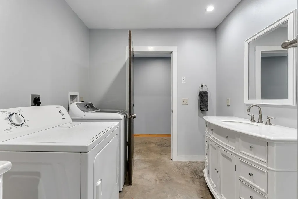 485 Smith Road Fayston VT 05660